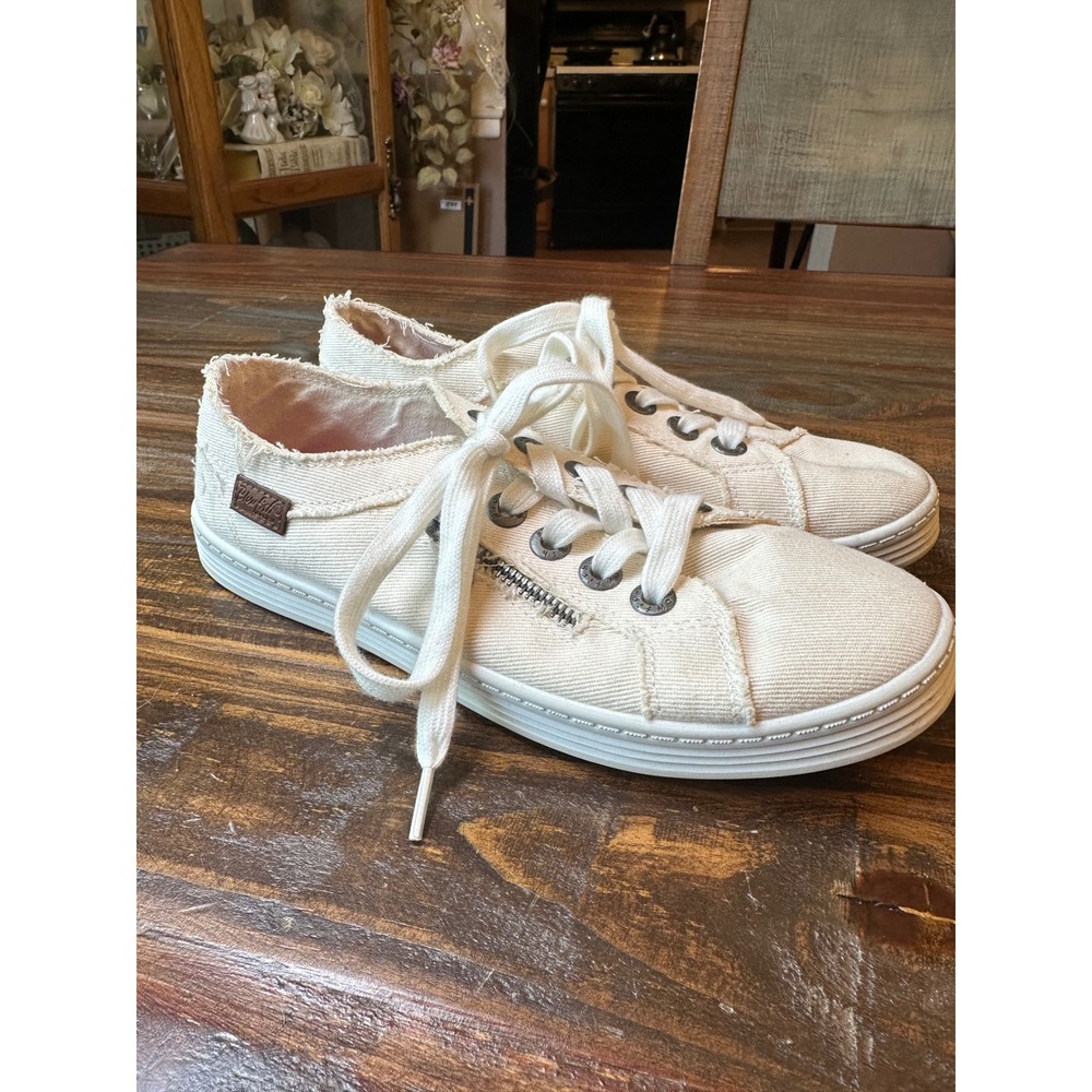 Blowfish Malibu‎ Fruit Women Low Top Distressed Canvas Sneaker Off White Size 9